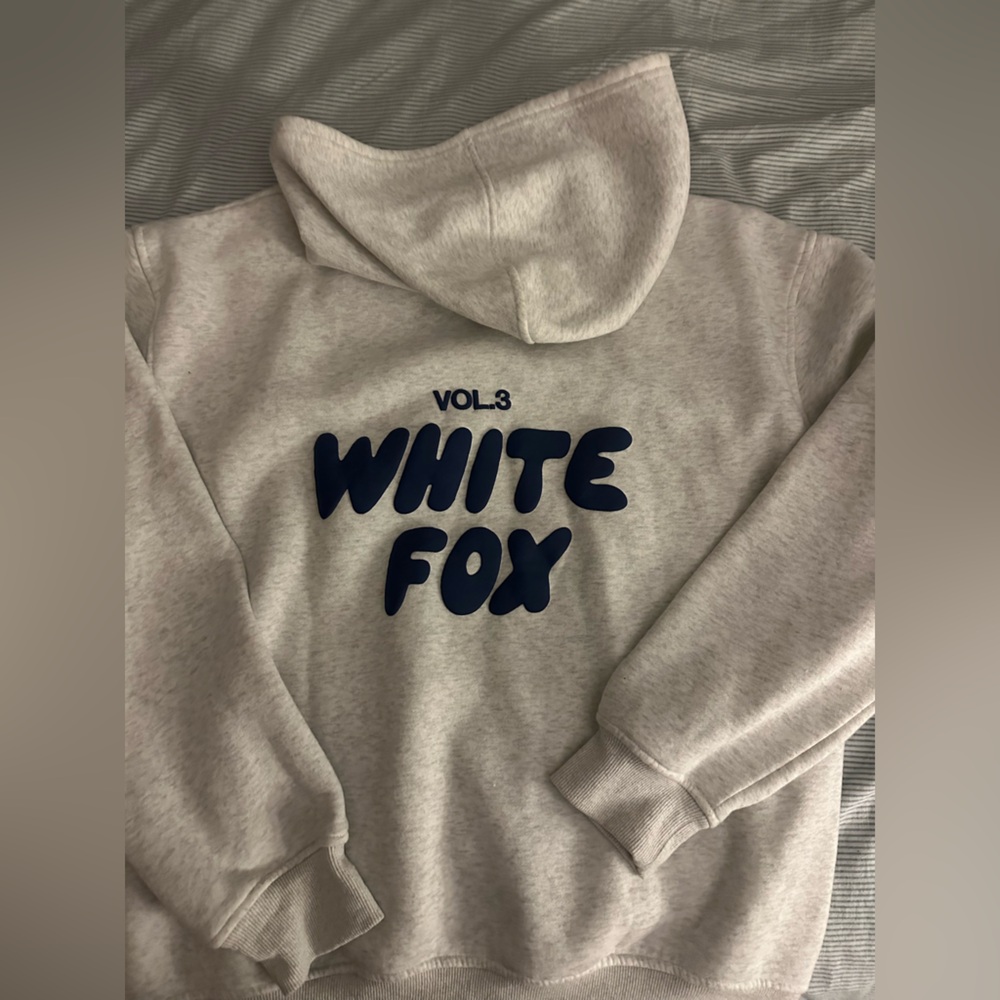 WHITE FOX HOODIE